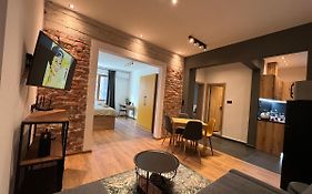Home 12